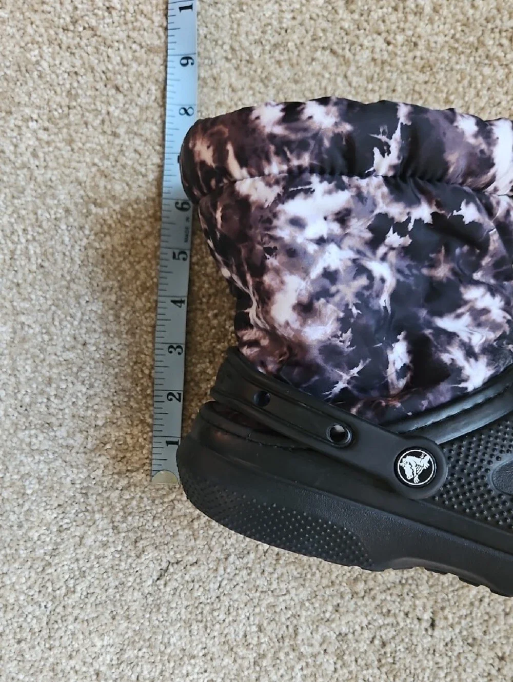 CROCS Size 7 Men's 9 Women's Black Clog Winter Boots Camo Leg Cuff